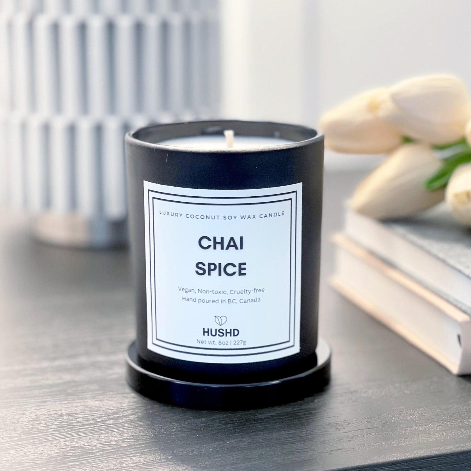 Luxury Chai Spice candle made with vegan coconut soy wax, warm spice and vanilla fragrance, Canadian made, discover yours now.