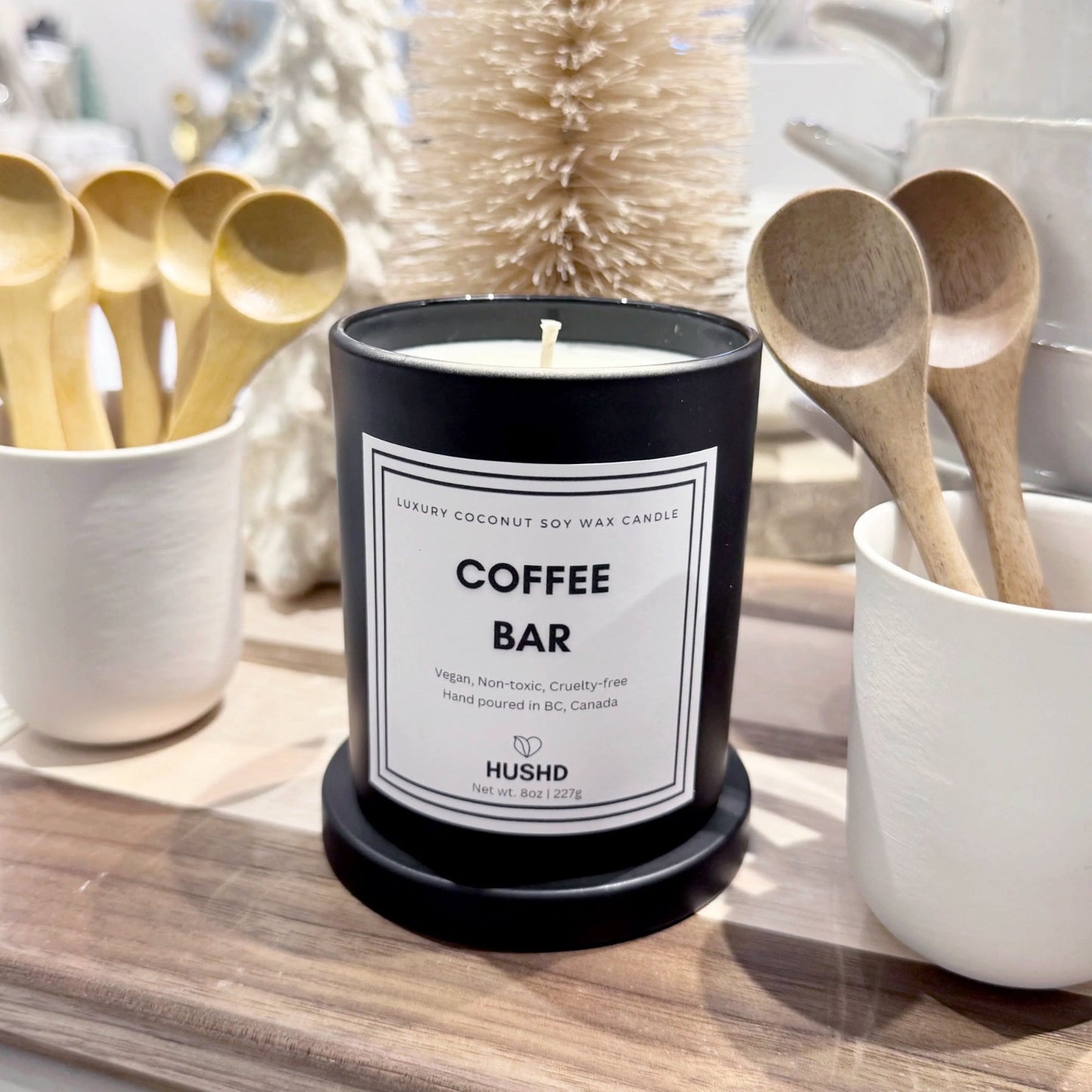 Espresso scented candle, handmade in Canada – the perfect gift for any coffee lover.